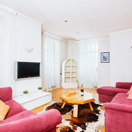 Vip-kvartira Leningradskaya 3